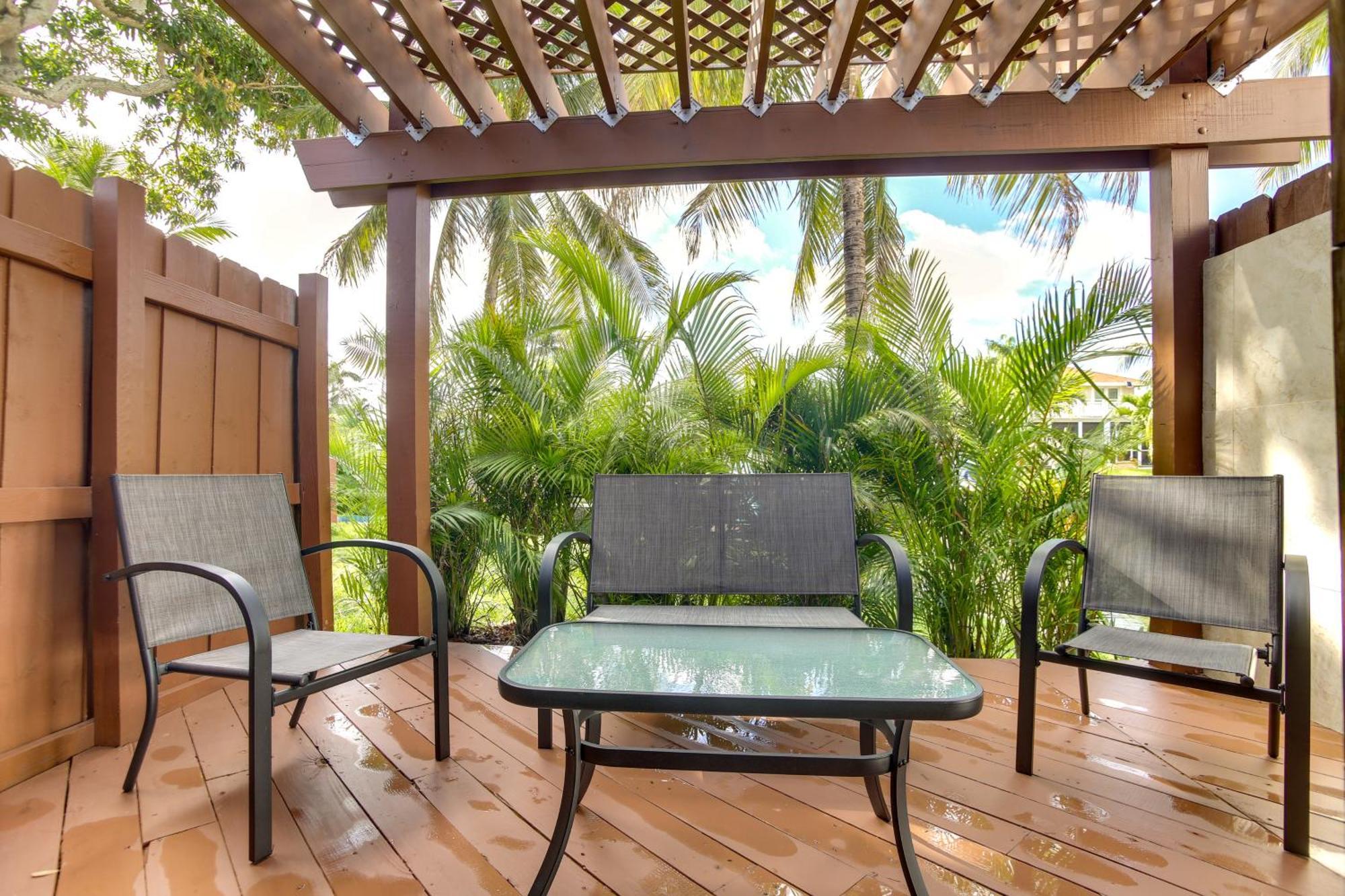 Canal Side Retreat With Dock, By Hollywood Boardwalk Φορτ Λόντερντεϊλ Εξωτερικό φωτογραφία