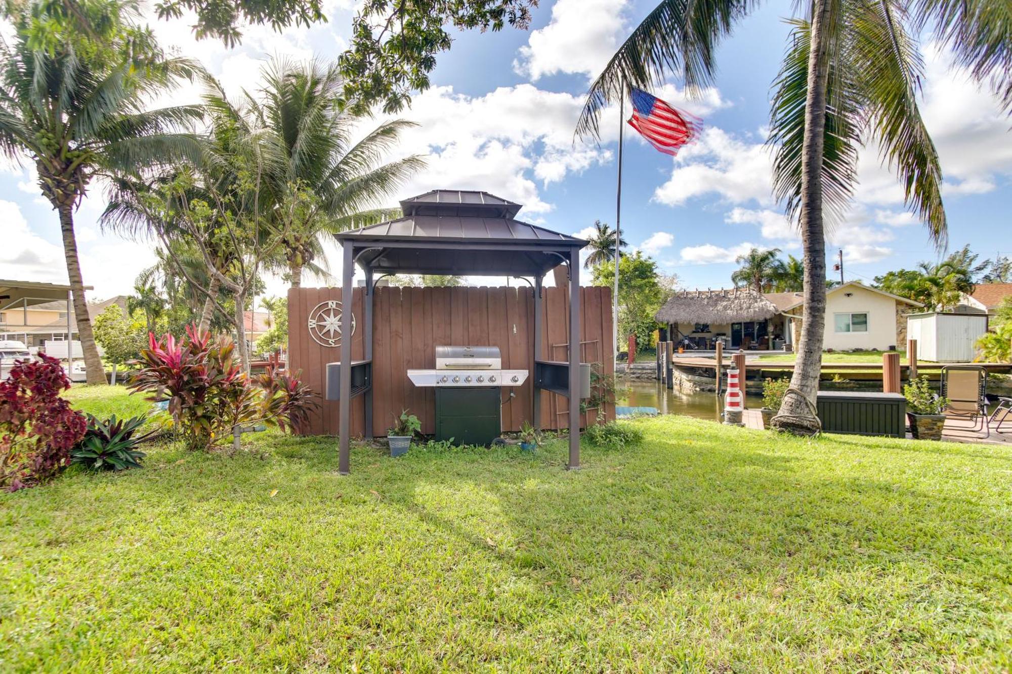 Canal Side Retreat With Dock, By Hollywood Boardwalk Φορτ Λόντερντεϊλ Εξωτερικό φωτογραφία